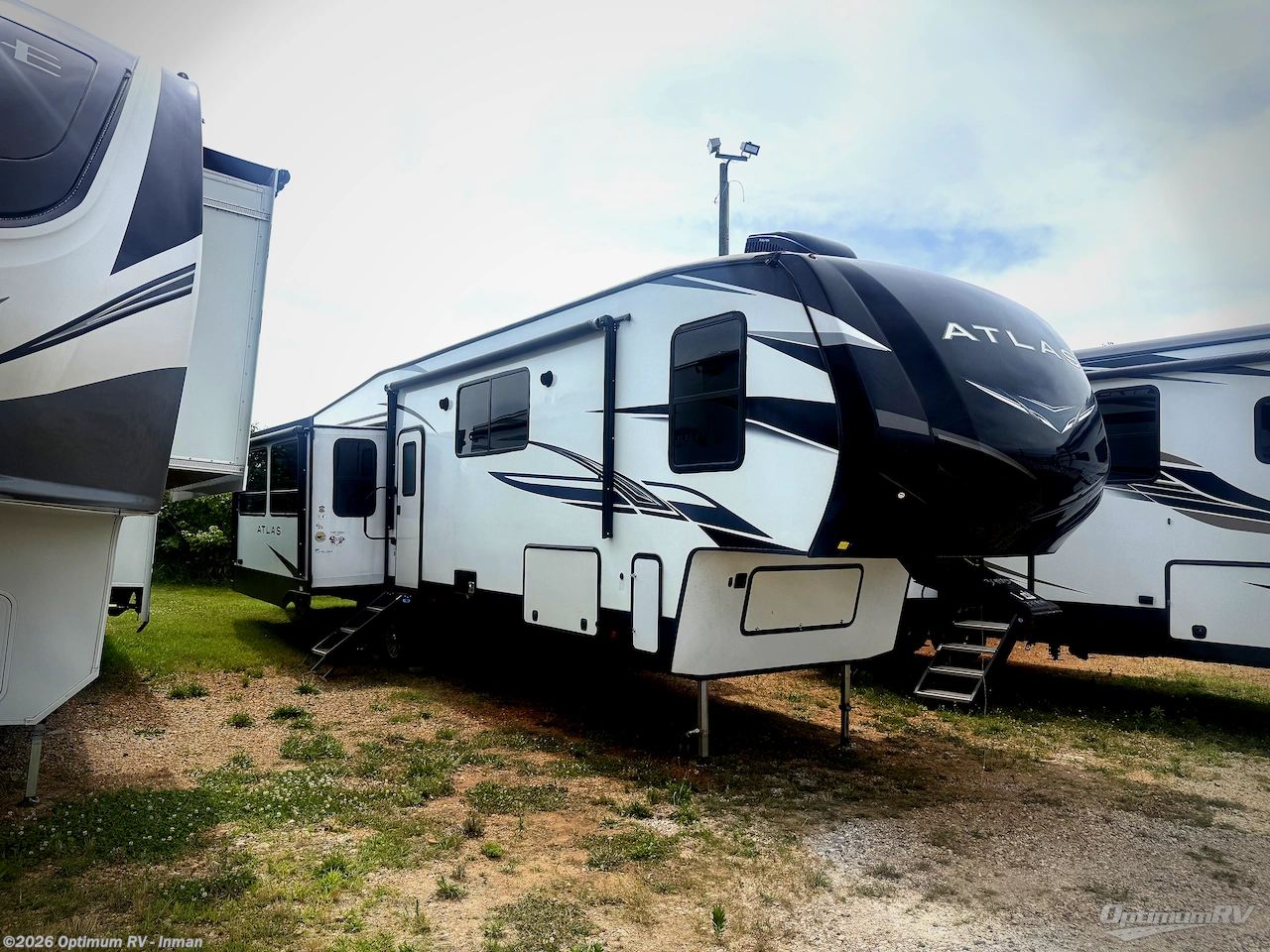 Used 2022 Dutchmen Atlas 3552MBKB available in Inman, South Carolina