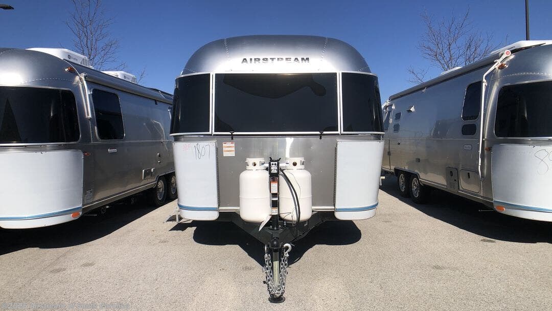 New 2027 Airstream Flying Cloud 28RB Twin available in Lexington, South Carolina