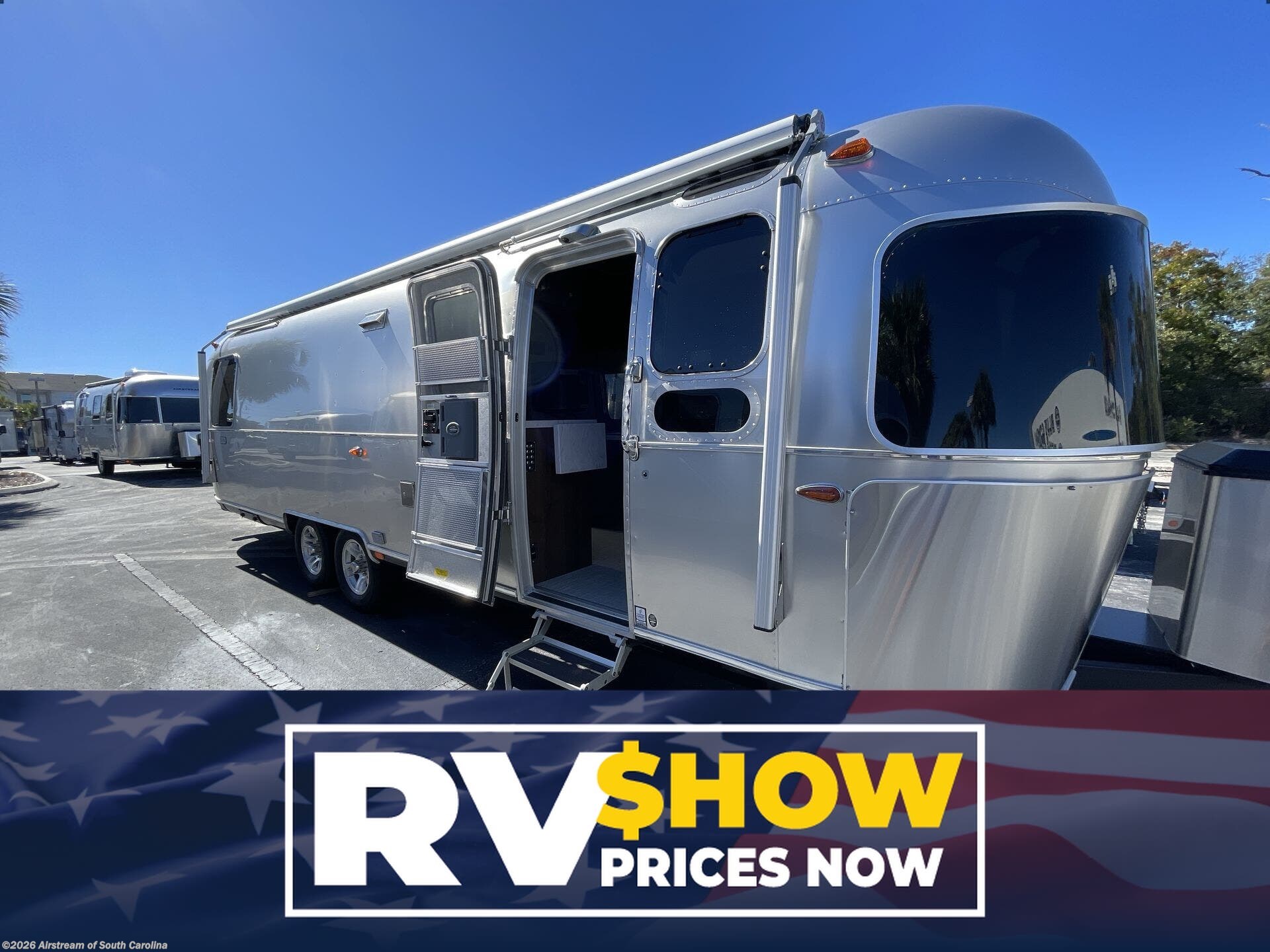 New 2026 Airstream Classic 30RB available in Lexington, South Carolina