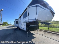 New 2025 Jayco Pinnacle 37MDQS available in Concord, North Carolina