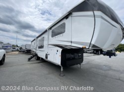 New 2025 Jayco Pinnacle 38FLGS available in Concord, North Carolina