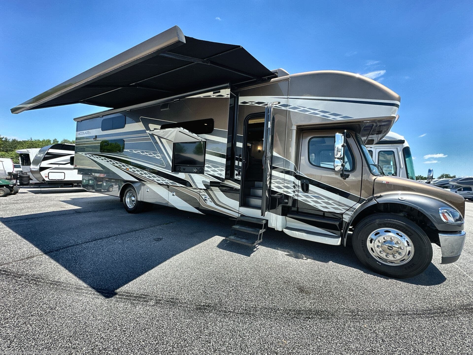 New 2027 Entegra Coach Accolade XL 37L available in Concord, North Carolina