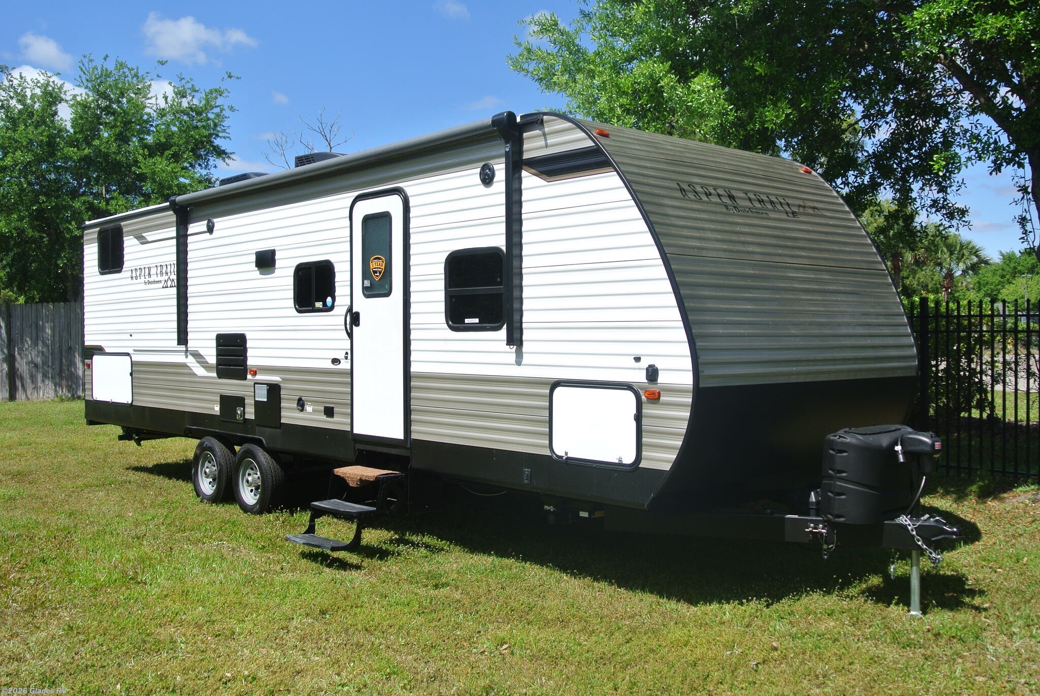 Used 2020 Dutchmen Aspen Trail 29BH available in Fort Myers, Florida