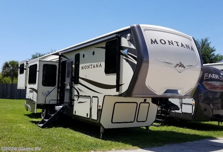 Used 2018 Keystone Montana 3791RD available in Fort Myers, Florida