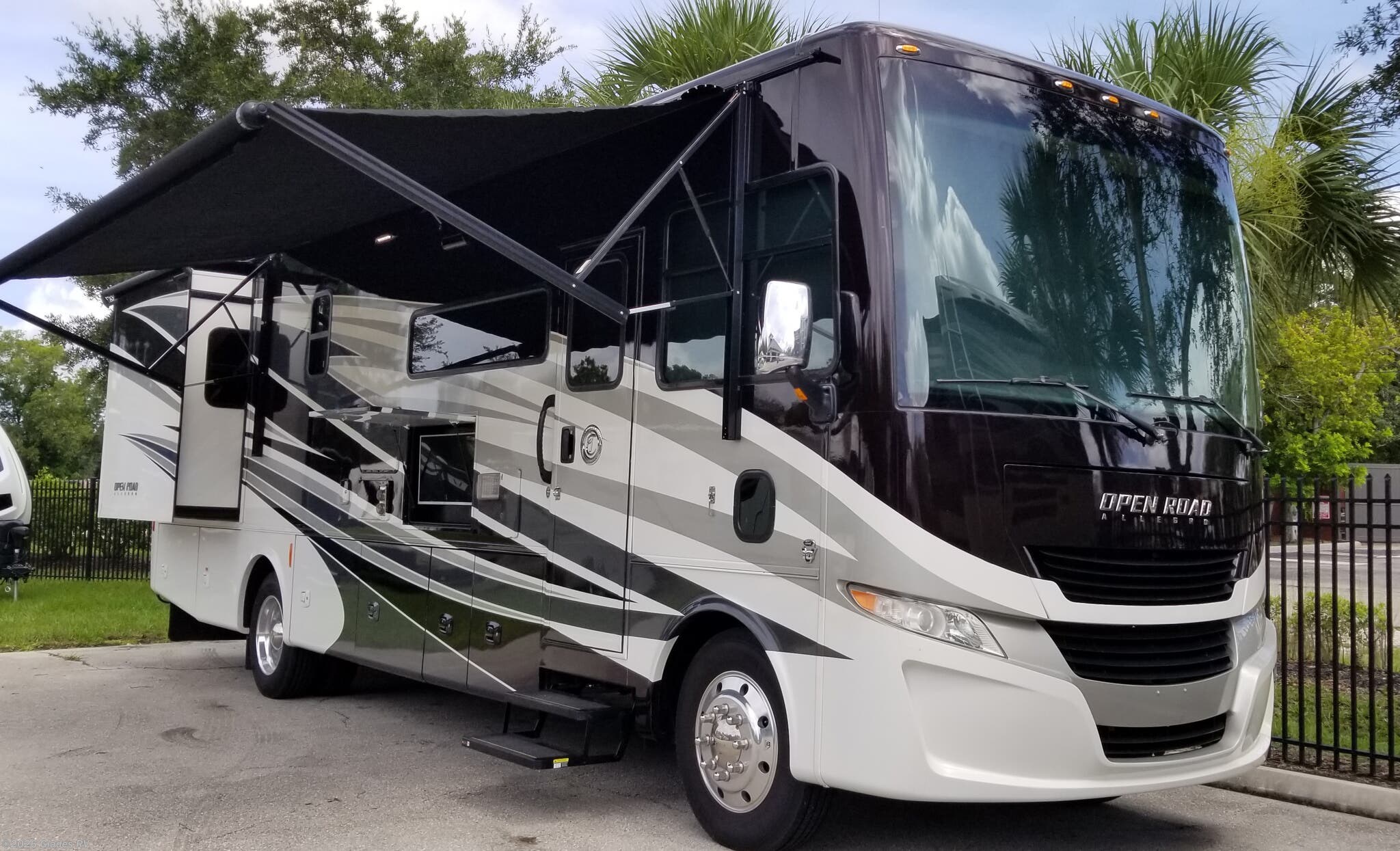 Used 2019  Tiffin Open Road Allegro 32 SA by Tiffin from Glades RV in Fort Myers, FL