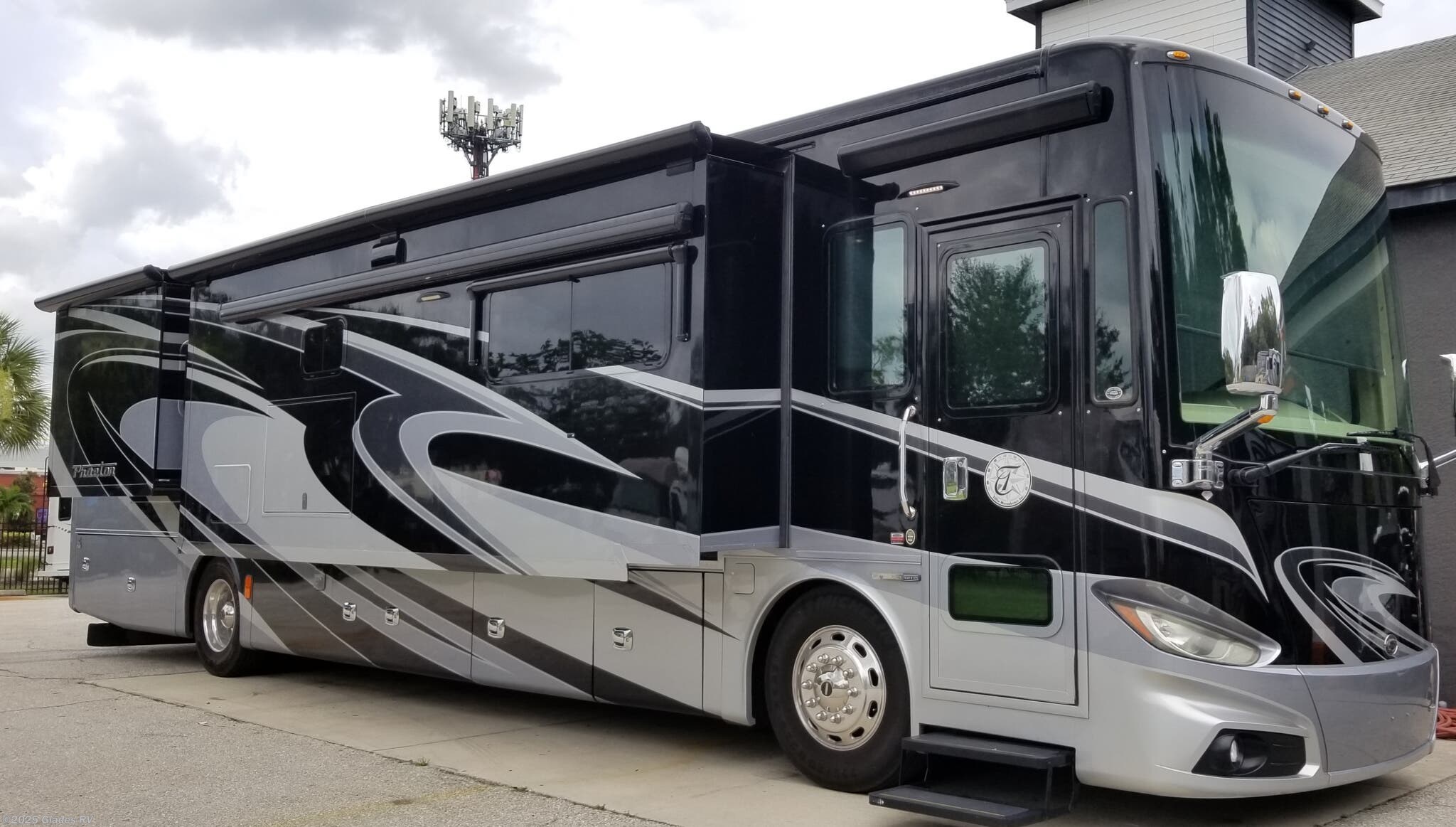 Used 2015 Tiffin Phaeton 40 AH available in Fort Myers, Florida