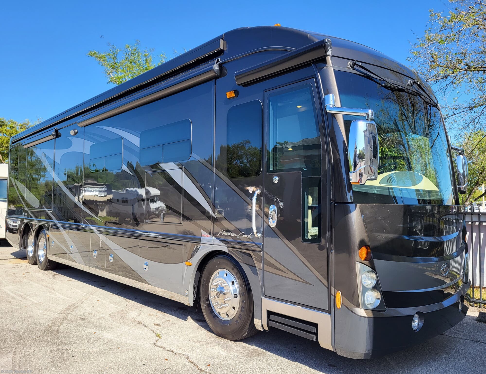 Used 2014 American Coach American Tradition 42M available in Fort Myers, Florida