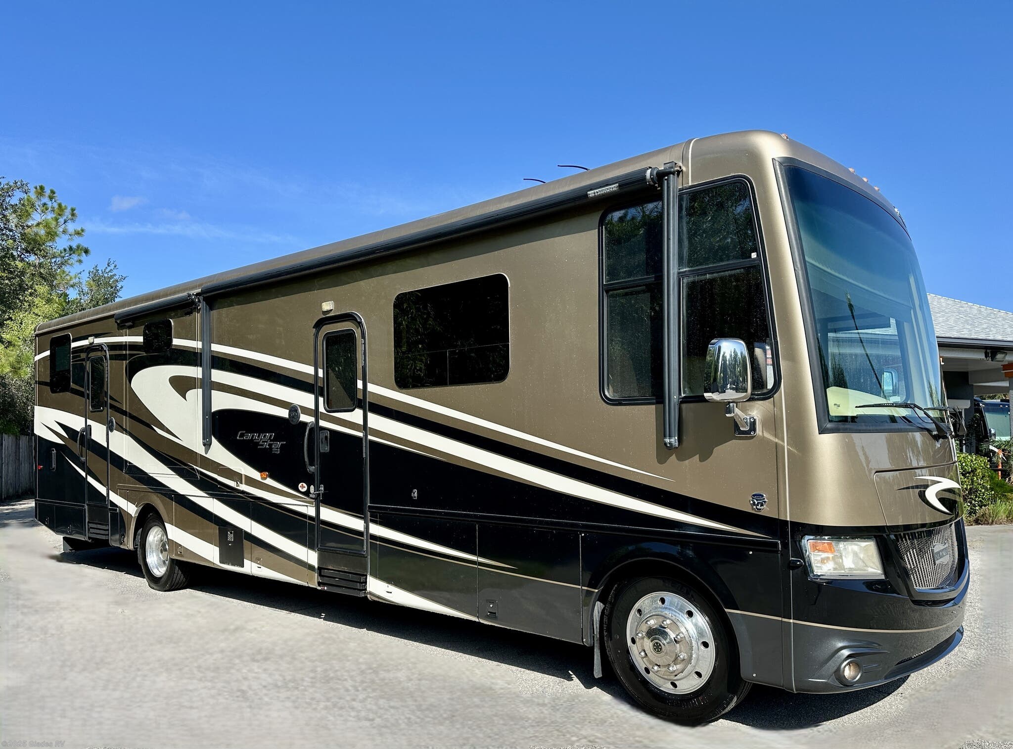 Used 2015 Newmar Canyon Star 3921 available in Fort Myers, Florida