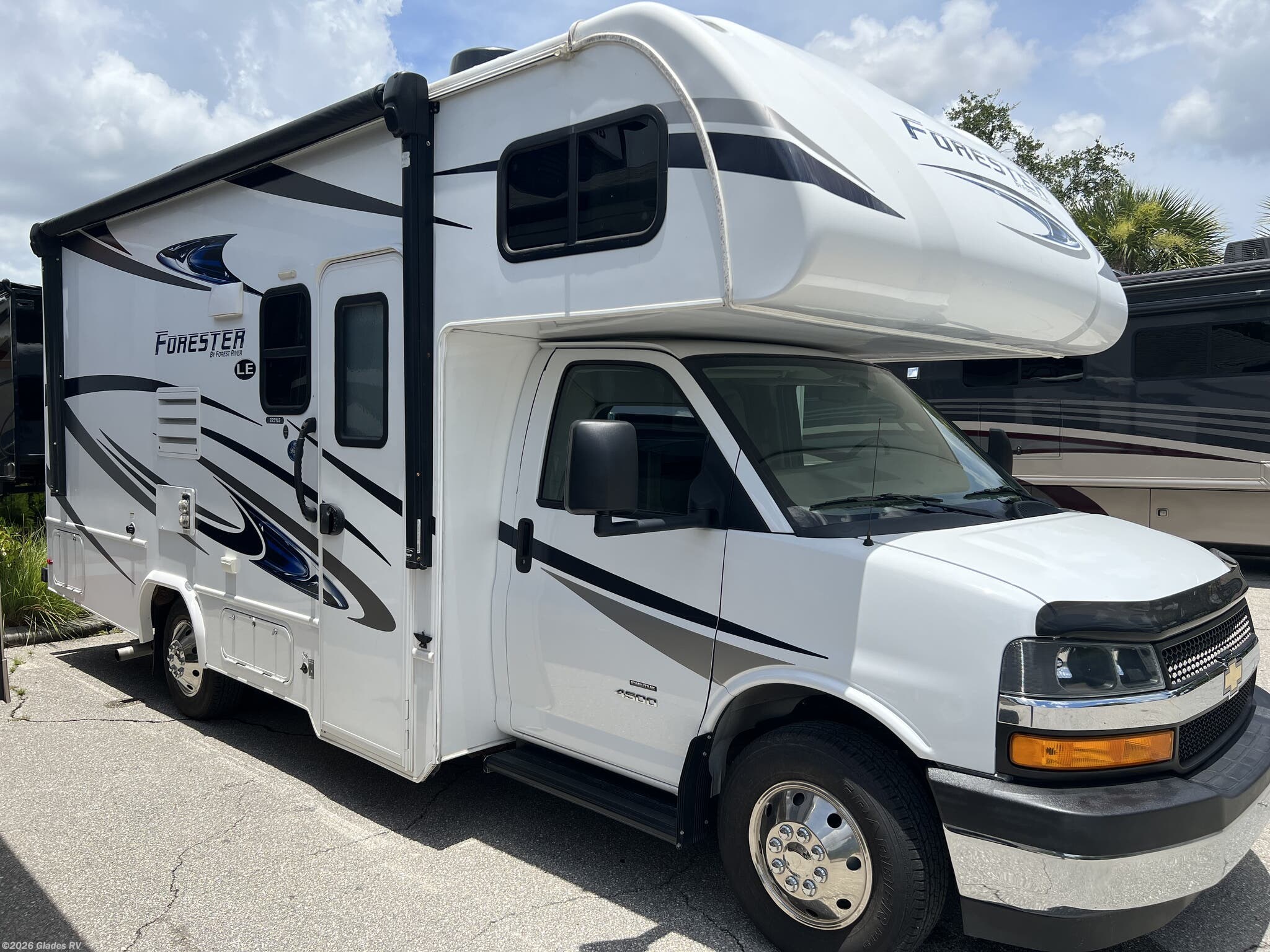 Used 2019  Forest River Forester 2251S LE by Forest River from Glades RV in Fort Myers, FL