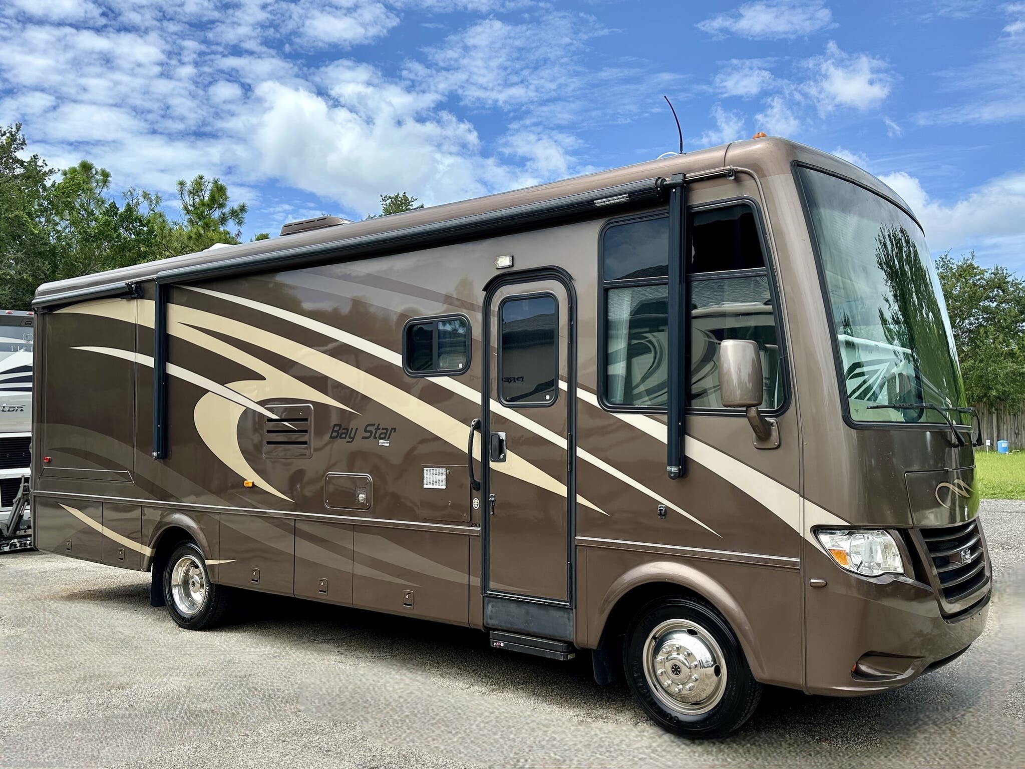 Used 2012 Newmar Bay Star 2901 available in Fort Myers, Florida