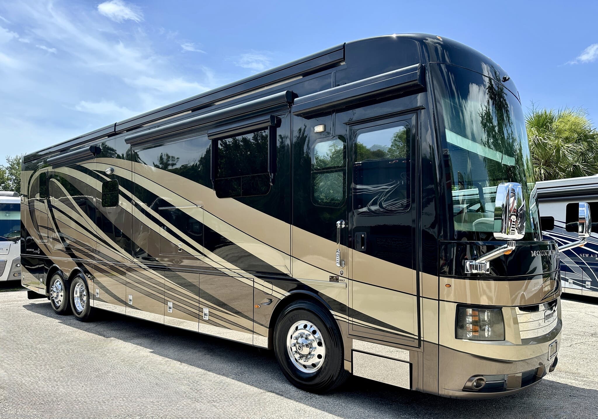 Used 2018 Newmar Mountain Aire 4047 available in Fort Myers, Florida