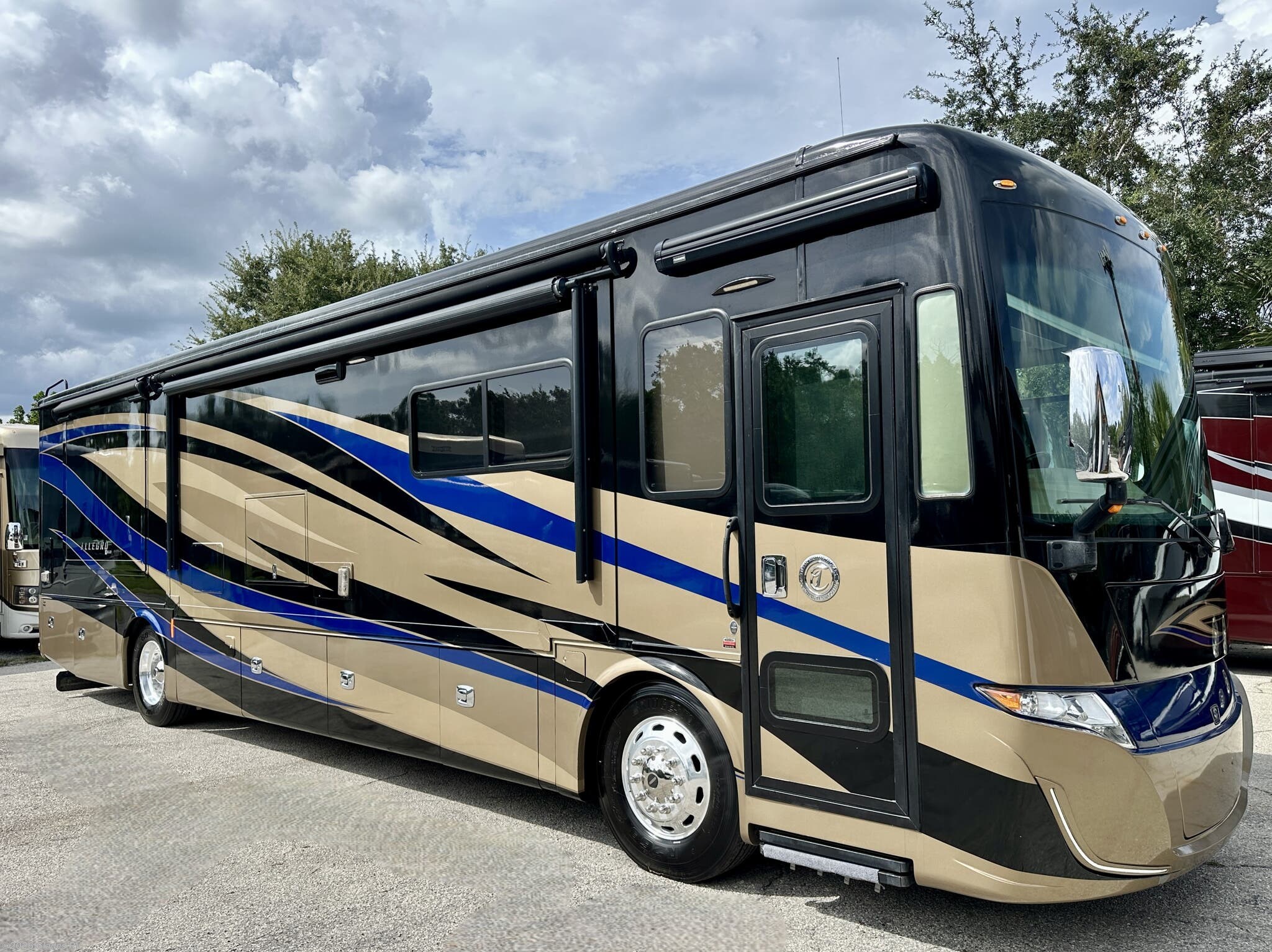 Used 2018 Tiffin Allegro Red 37 PA available in Fort Myers, Florida