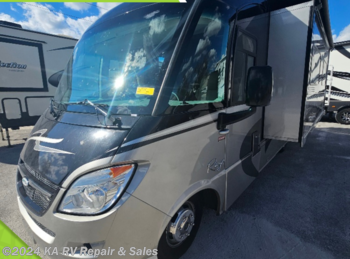 Used 2010 Itasca Reyo 25R available in Debary, Florida