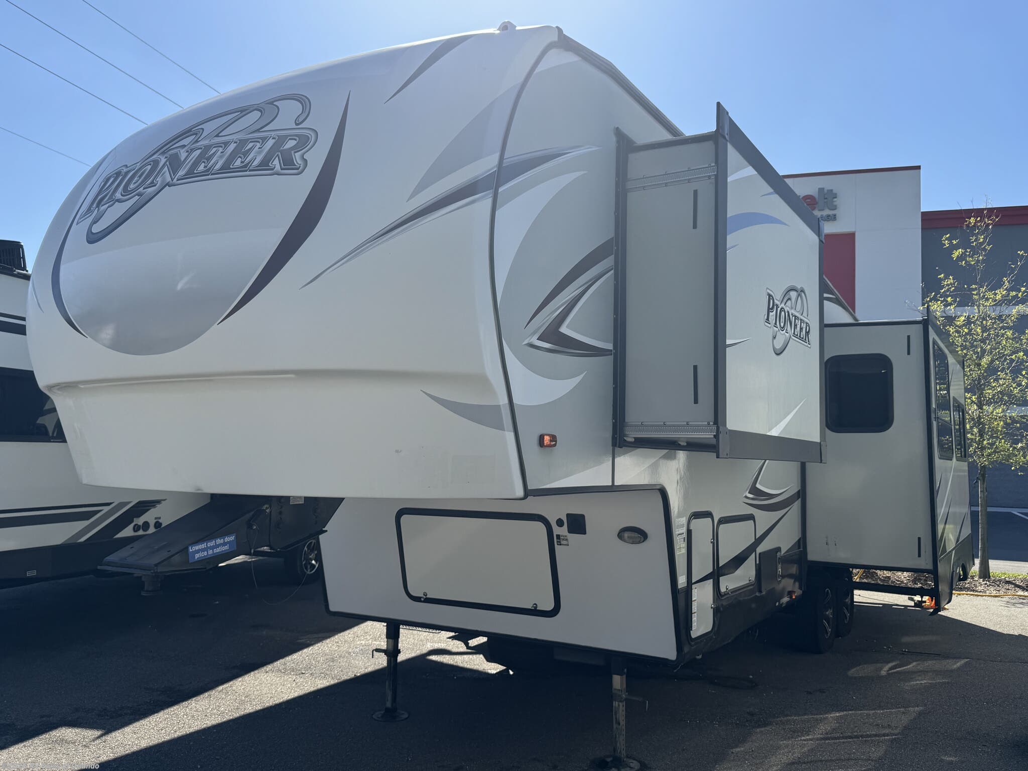 Check out this Video for a 2018 Heartland Pioneer 276(Stock #HP599)  for sale by RV Sales of Orlando. This unit is located in Longwood, FL
