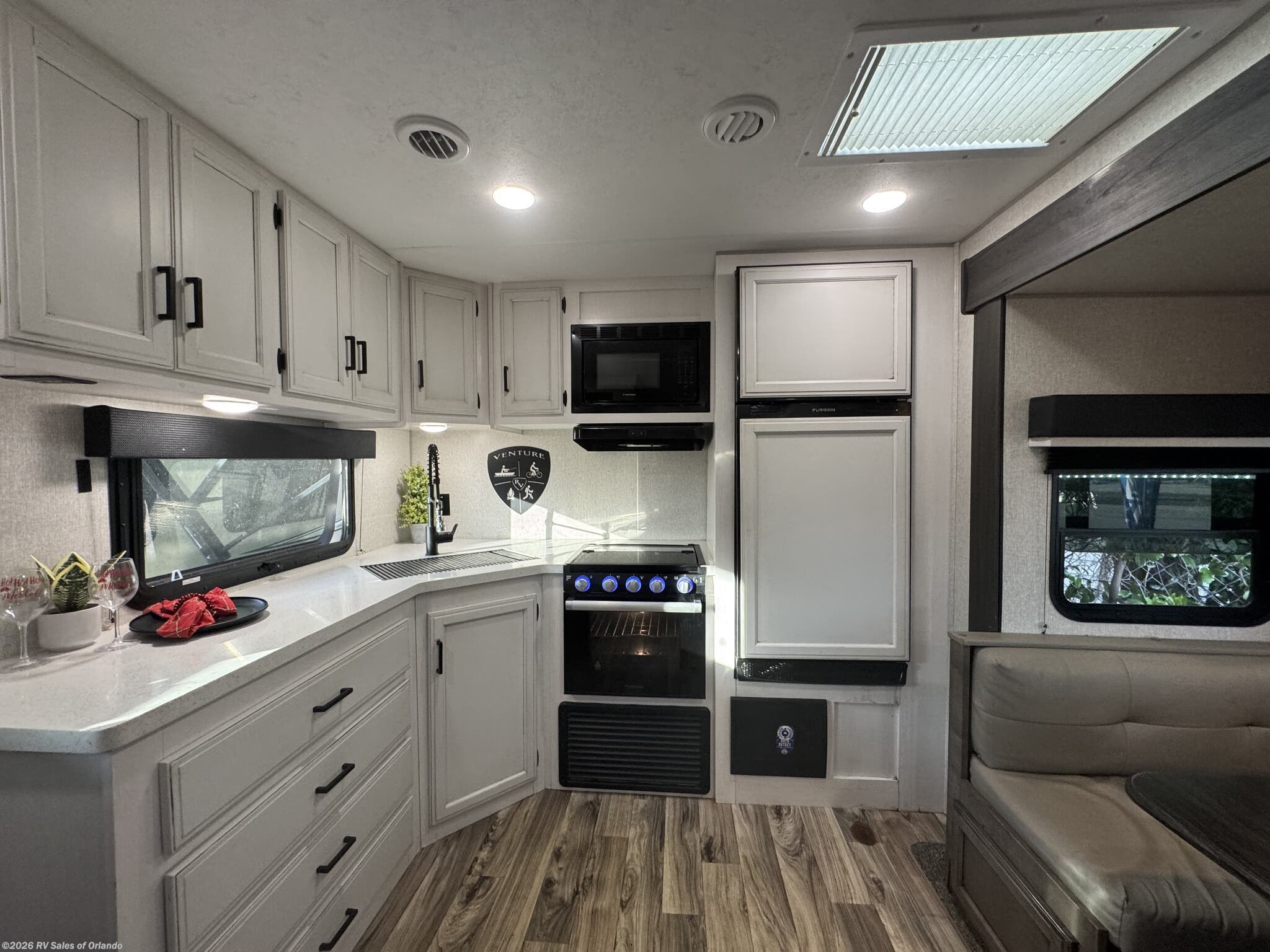 Used 2022 Venture RV SportTrek Touring Edition 272VRK available in Longwood, Florida