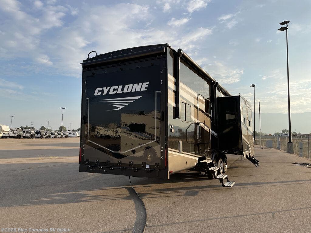 New 2027 Heartland Cyclone 3914 available in Marriott-Slaterville, Utah