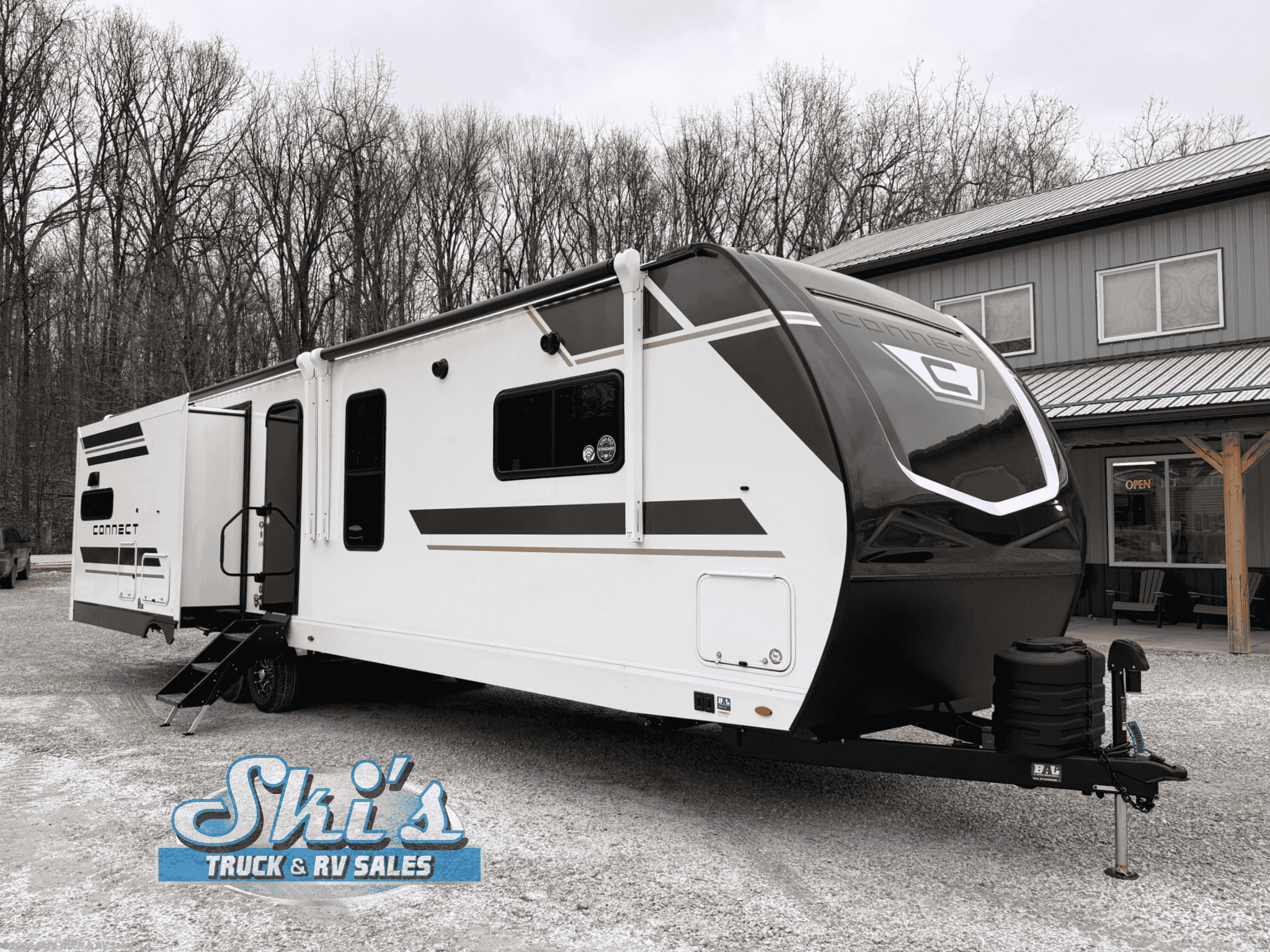 New 2026 K-Z Connect C333RLK available in Rockville, Indiana