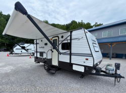 Used 2018 Coachmen Clipper 17FQS available in Rockville, Indiana