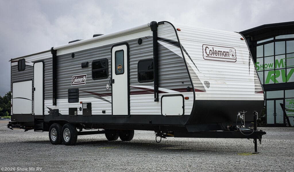 Used 2019  Dutchmen Coleman Lantern - Conventional 314BH by Dutchmen from Show Me RV in Clinton, MO