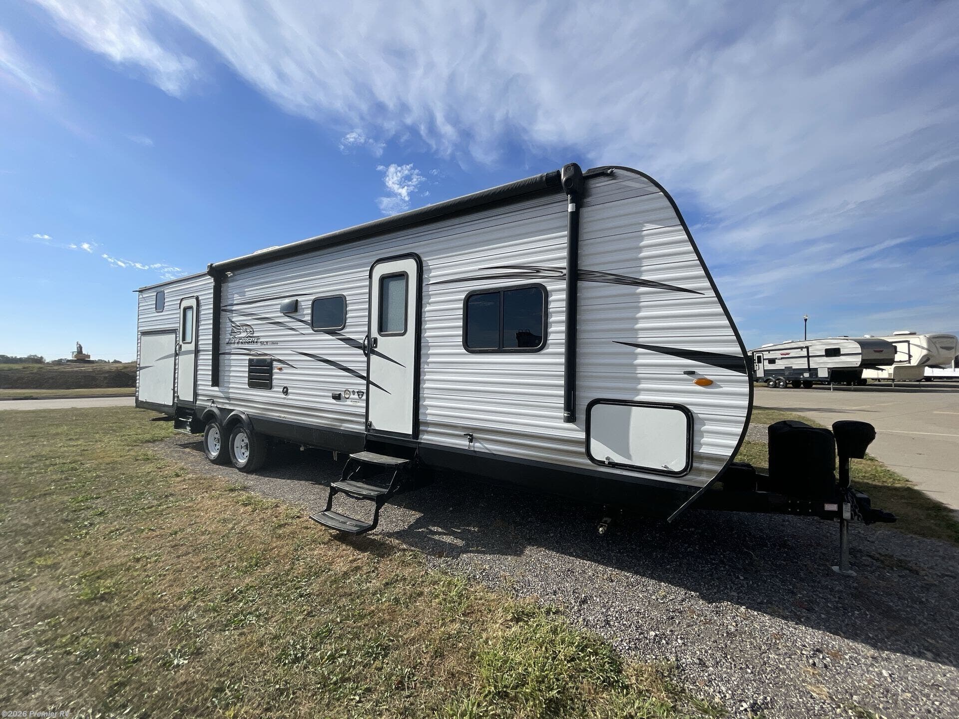 Used 2018 Jayco Jay Flight SLX 8 324BDS available in Blue Grass, Iowa