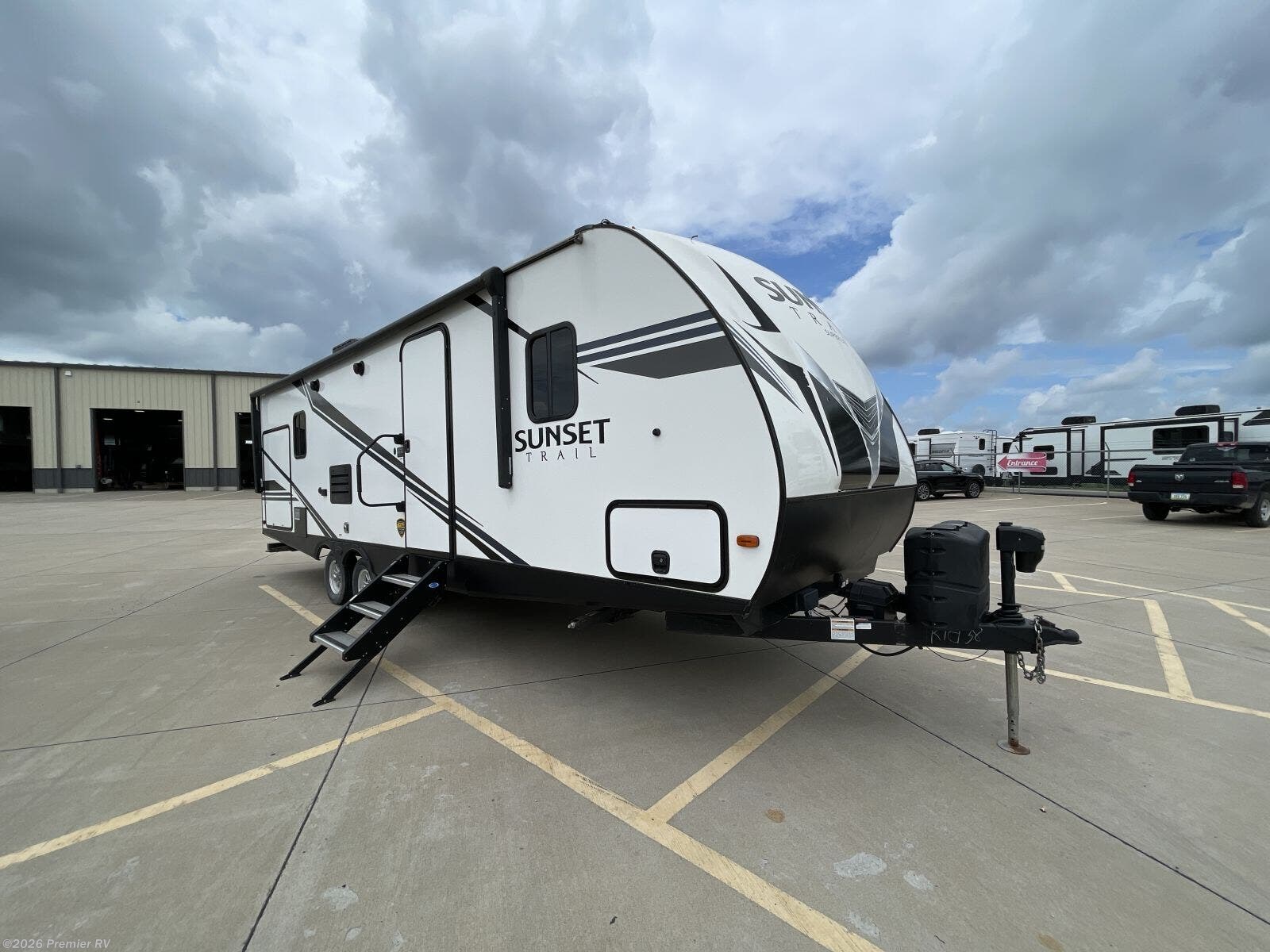 Used 2019 CrossRoads Sunset Trail 253RB available in Blue Grass, Iowa