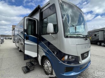 Used 2022 Newmar Bay Star 3626 available in Sturtevant, Wisconsin