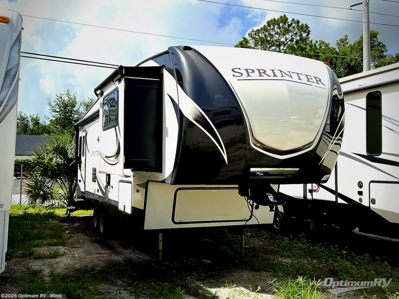 Used 2017 Keystone Sprinter 269FWRLS available in Mims, Florida