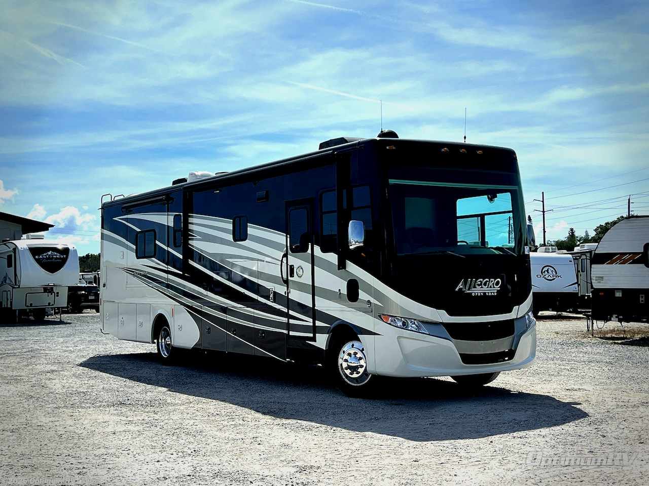 Used 2017 Tiffin Allegro 36UA available in Mims, Florida
