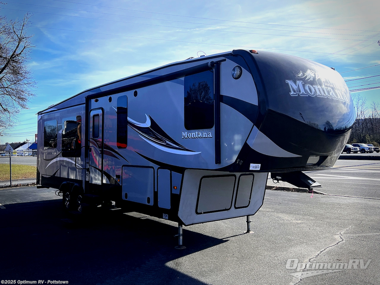 Used 2016 Keystone Montana High Country 310RE available in Pottstown, Pennsylvania