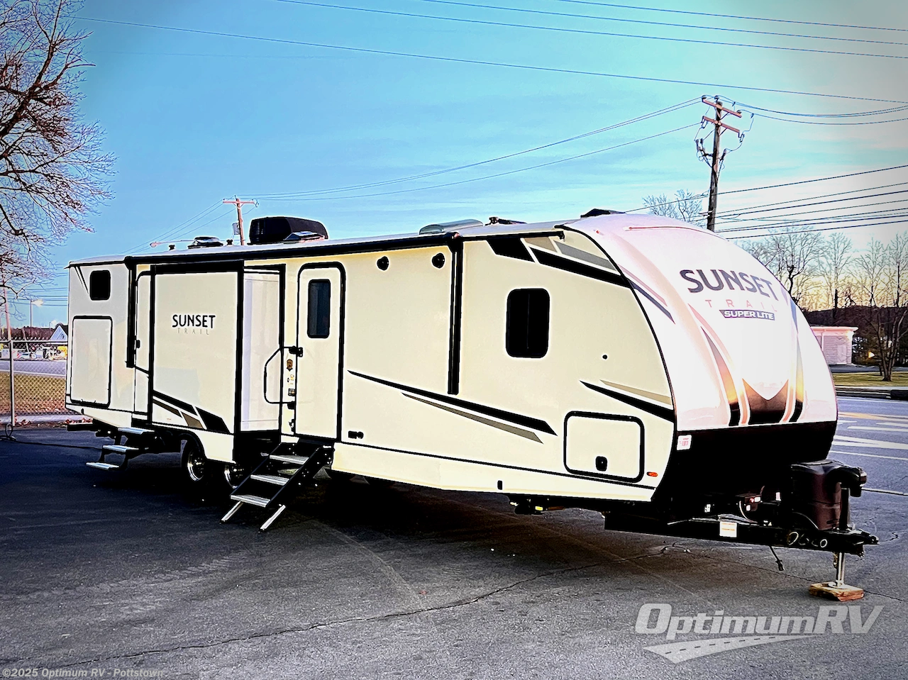 Used 2022 CrossRoads Sunset Trail SS331BH available in Pottstown, Pennsylvania