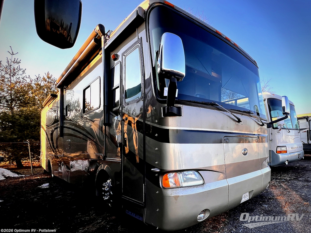 Used 2007 Monaco RV Knight 40DFT available in Pottstown, Pennsylvania