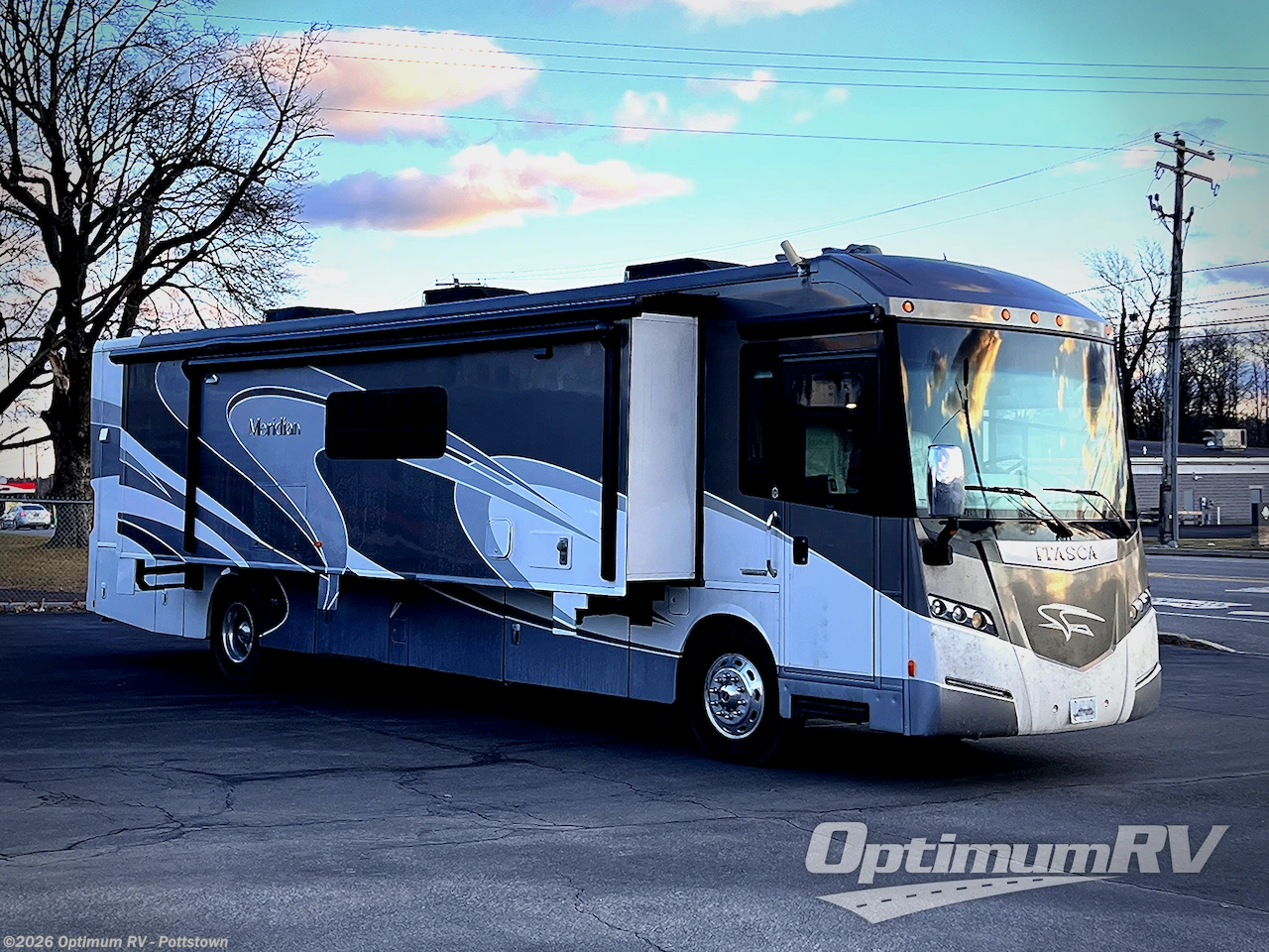 Used 2015 Itasca Meridian 40R available in Pottstown, Pennsylvania