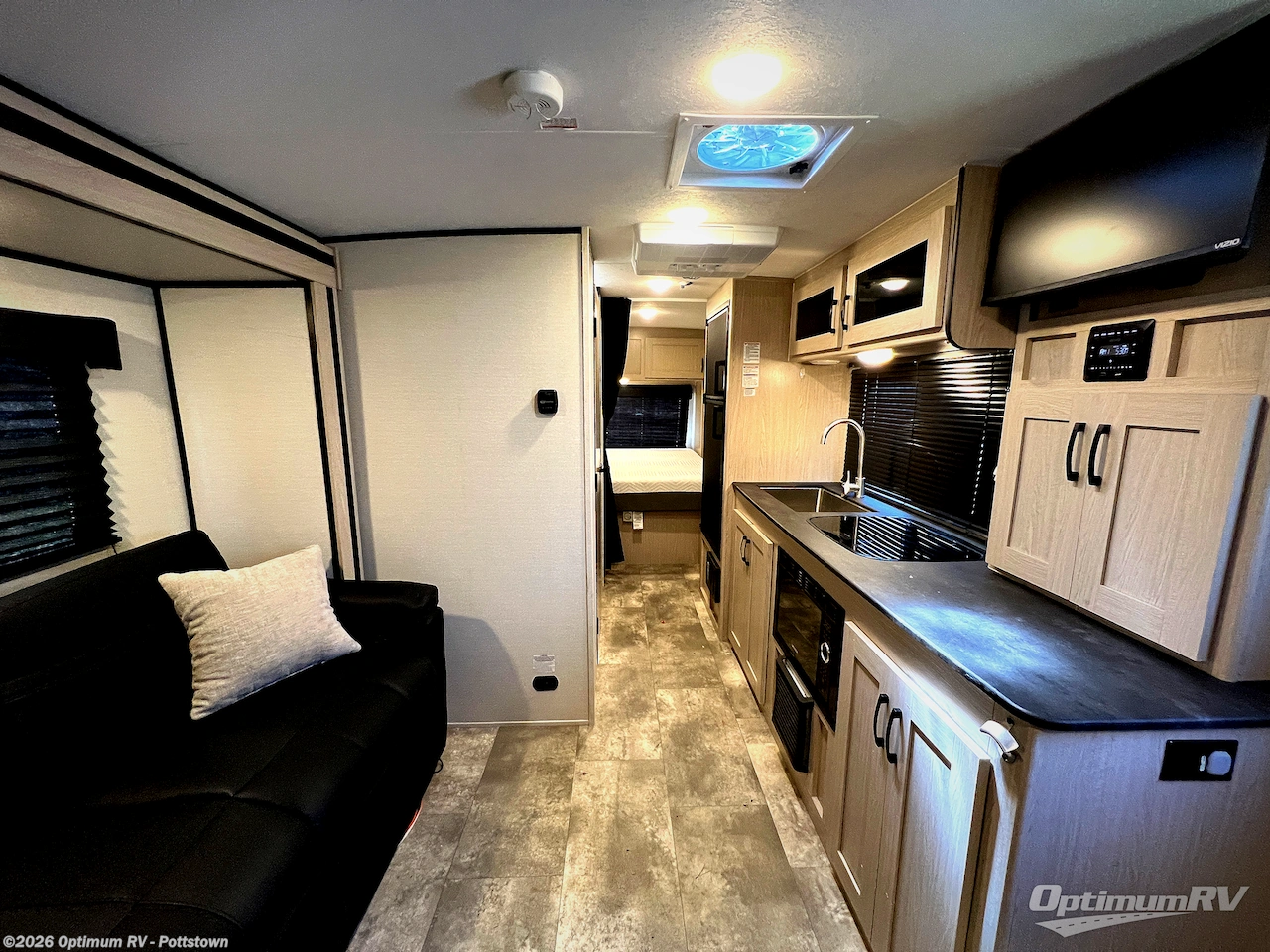 Used 2022 Coachmen Apex Nano 213RDS available in Pottstown, Pennsylvania