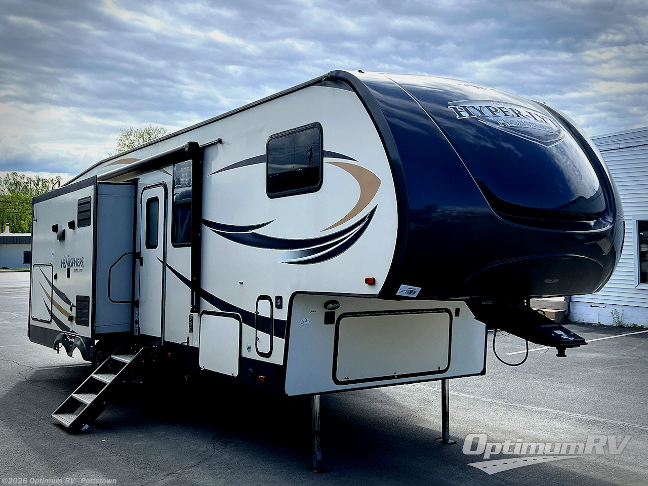 Used 2017 Forest River Salem Hemisphere Hyper-Lyte 29RLSHL available in Pottstown, Pennsylvania