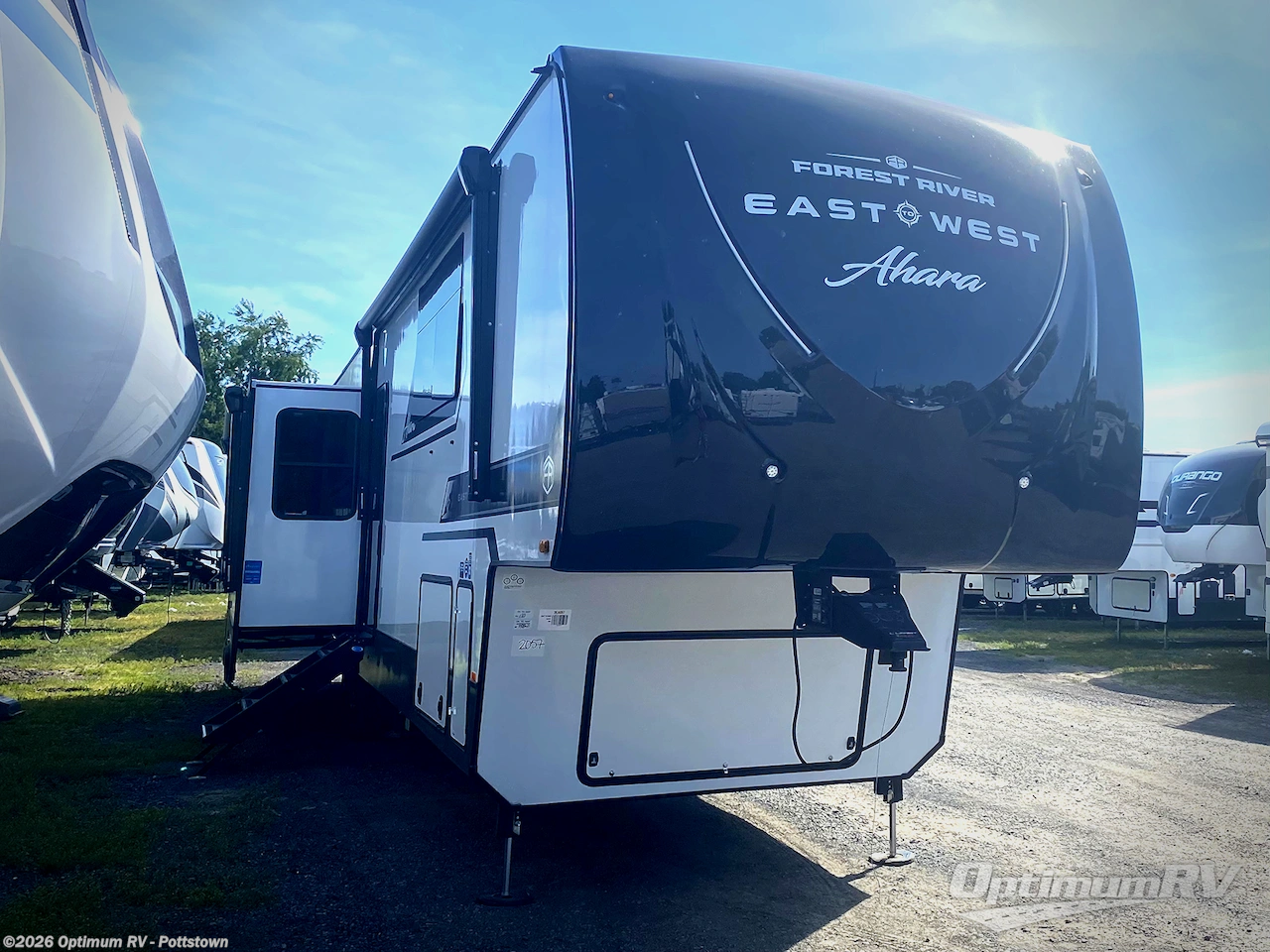 New 2026 East to West Ahara 395FB available in Pottstown, Pennsylvania