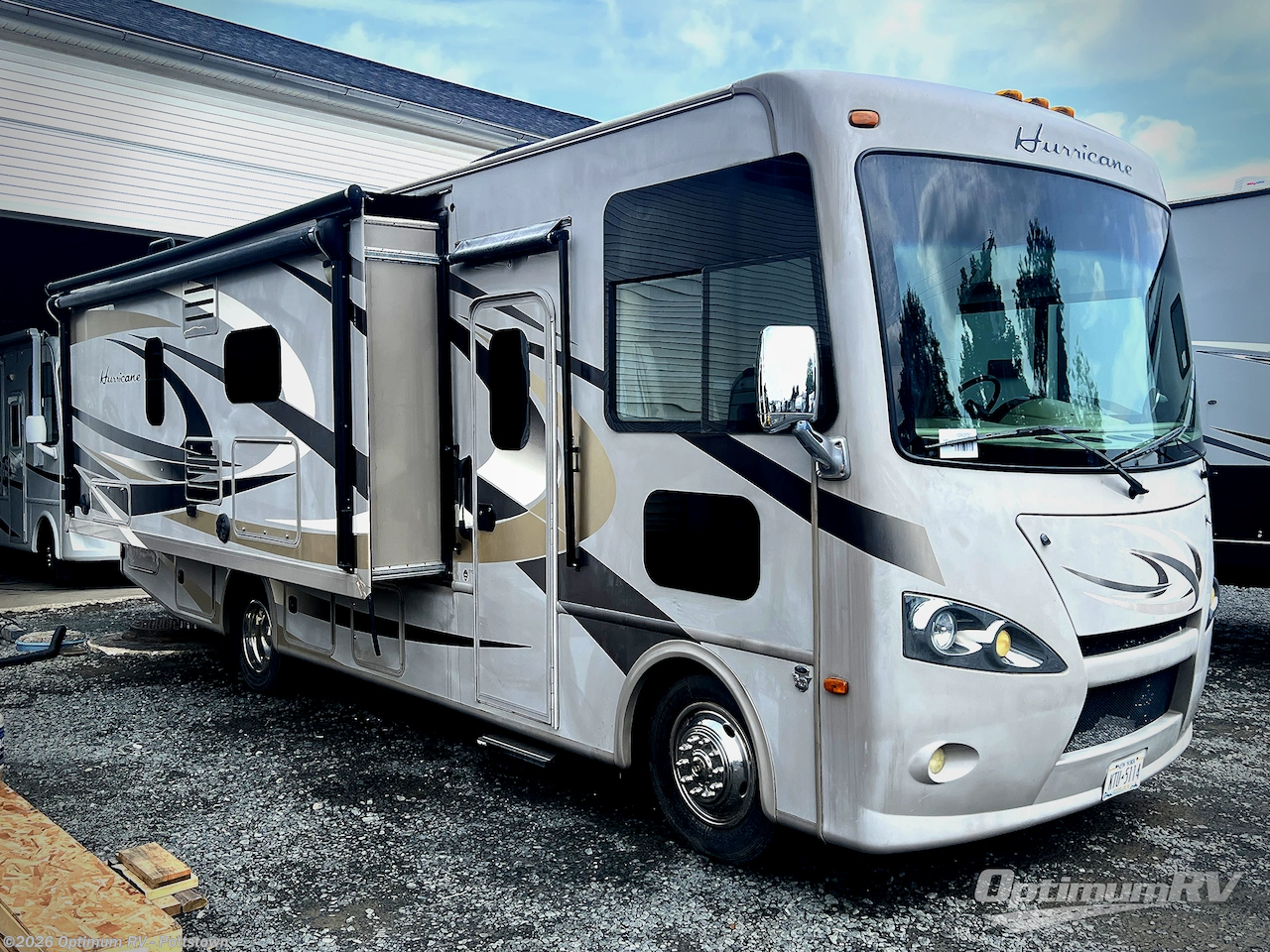 Used 2015 Thor  Hurricane 27K available in Pottstown, Pennsylvania
