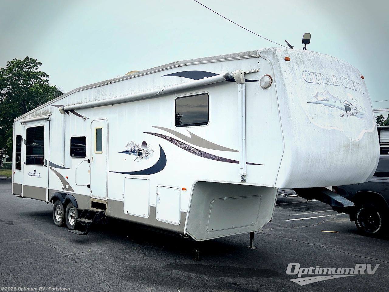 Used 2005 Forest River Cedar Creek 37RDQS available in Pottstown, Pennsylvania