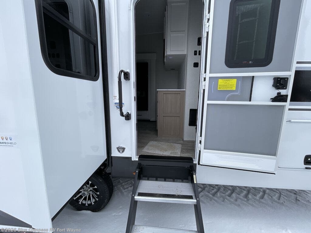 New 2026 Jayco Eagle SLE 30RLT available in Columbia City, Indiana