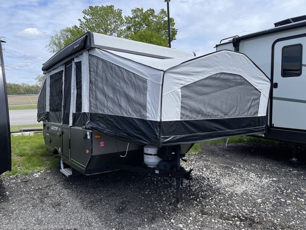 Used 2019 Forest River Rockwood Freedom Series 1940LTD available in Columbia City, Indiana