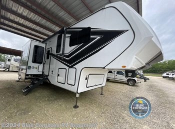 New 2022 Grand Design Momentum M-Class 351MS available in Vidor, Texas