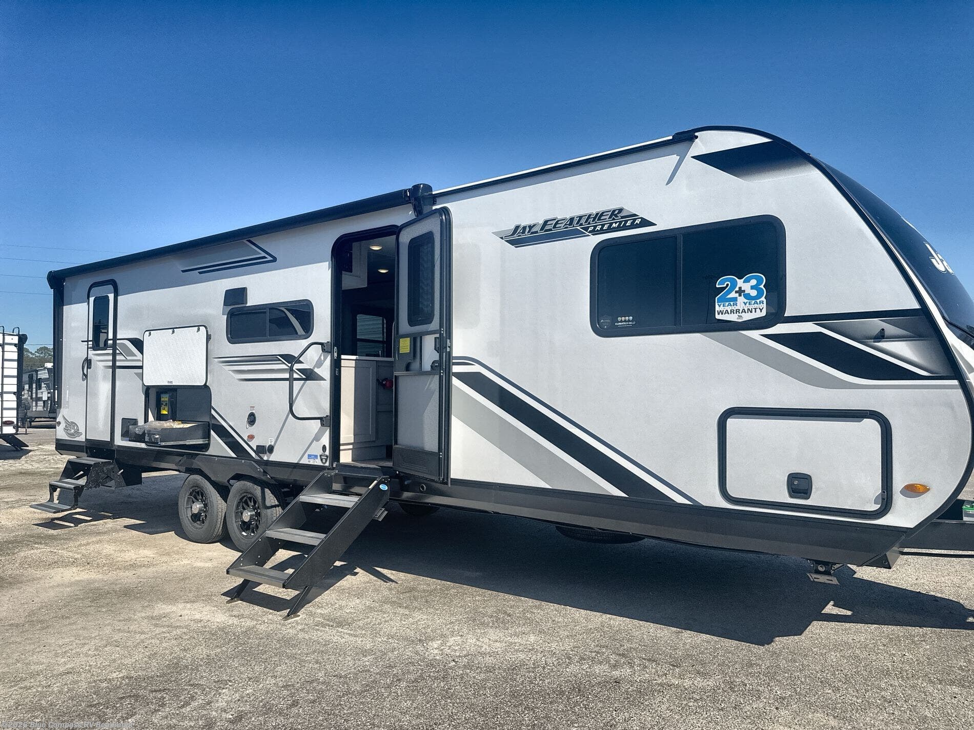 New 2026 Jayco Jay Feather 29BHB available in Vidor, Texas