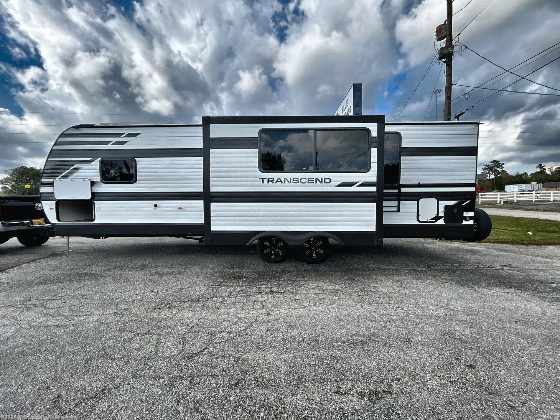 New 2026 Grand Design Transcend Xplor 265BHT available in Vidor, Texas