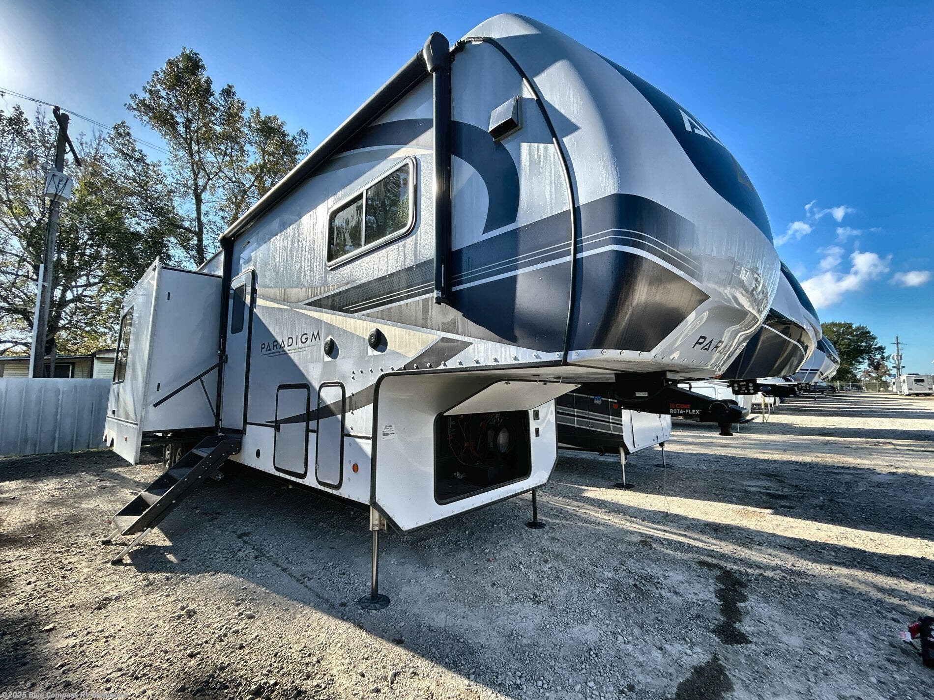 Used 2023 Alliance RV Paradigm 395DS available in Vidor, Texas