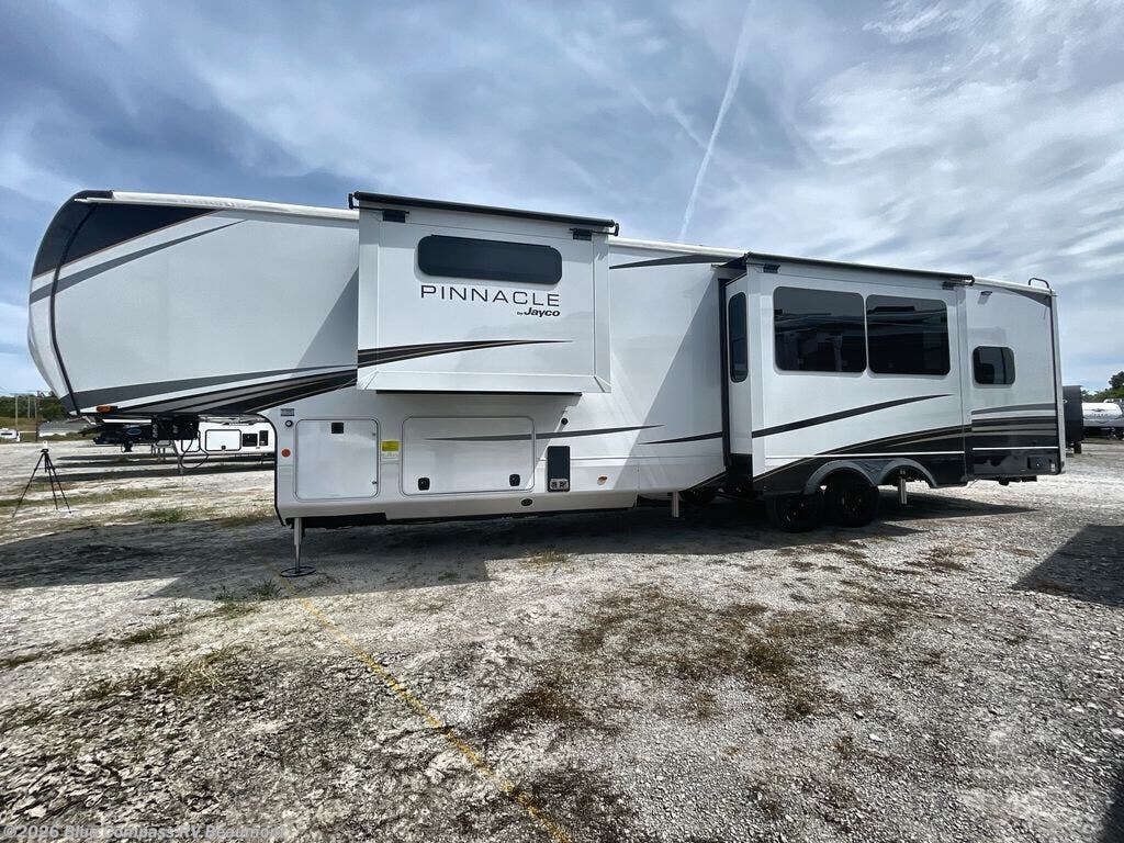 New 2026 Jayco Pinnacle 38FBRK available in Vidor, Texas