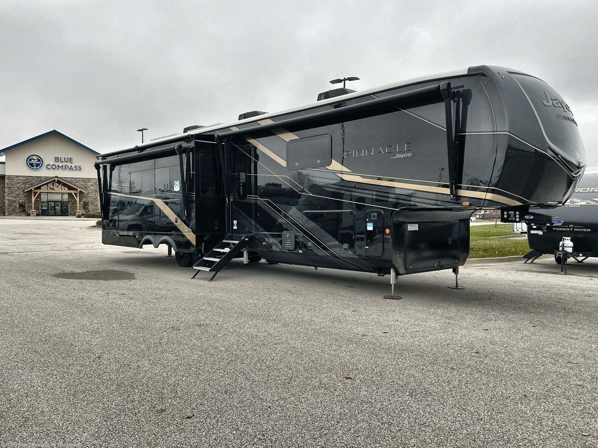New 2026 Jayco Pinnacle 38FBRK available in Vidor, Texas