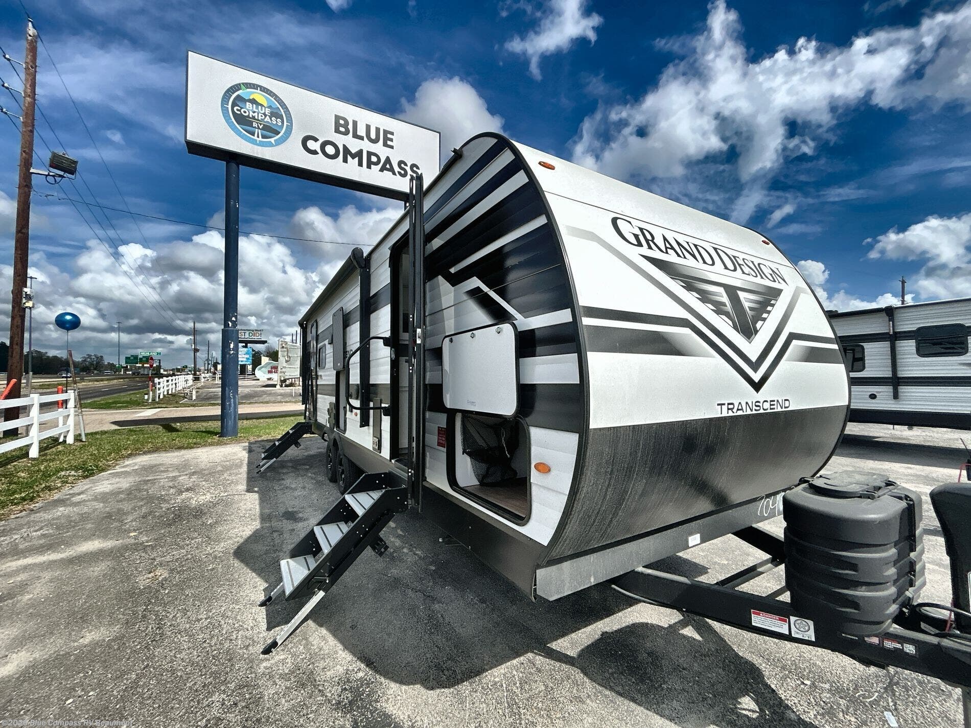 New 2026 Grand Design Transcend Xplor 245RLT available in Vidor, Texas