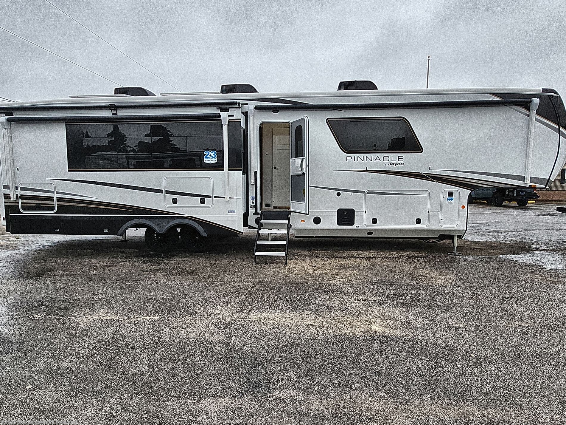 New 2026 Jayco Pinnacle 38FBRK available in Vidor, Texas