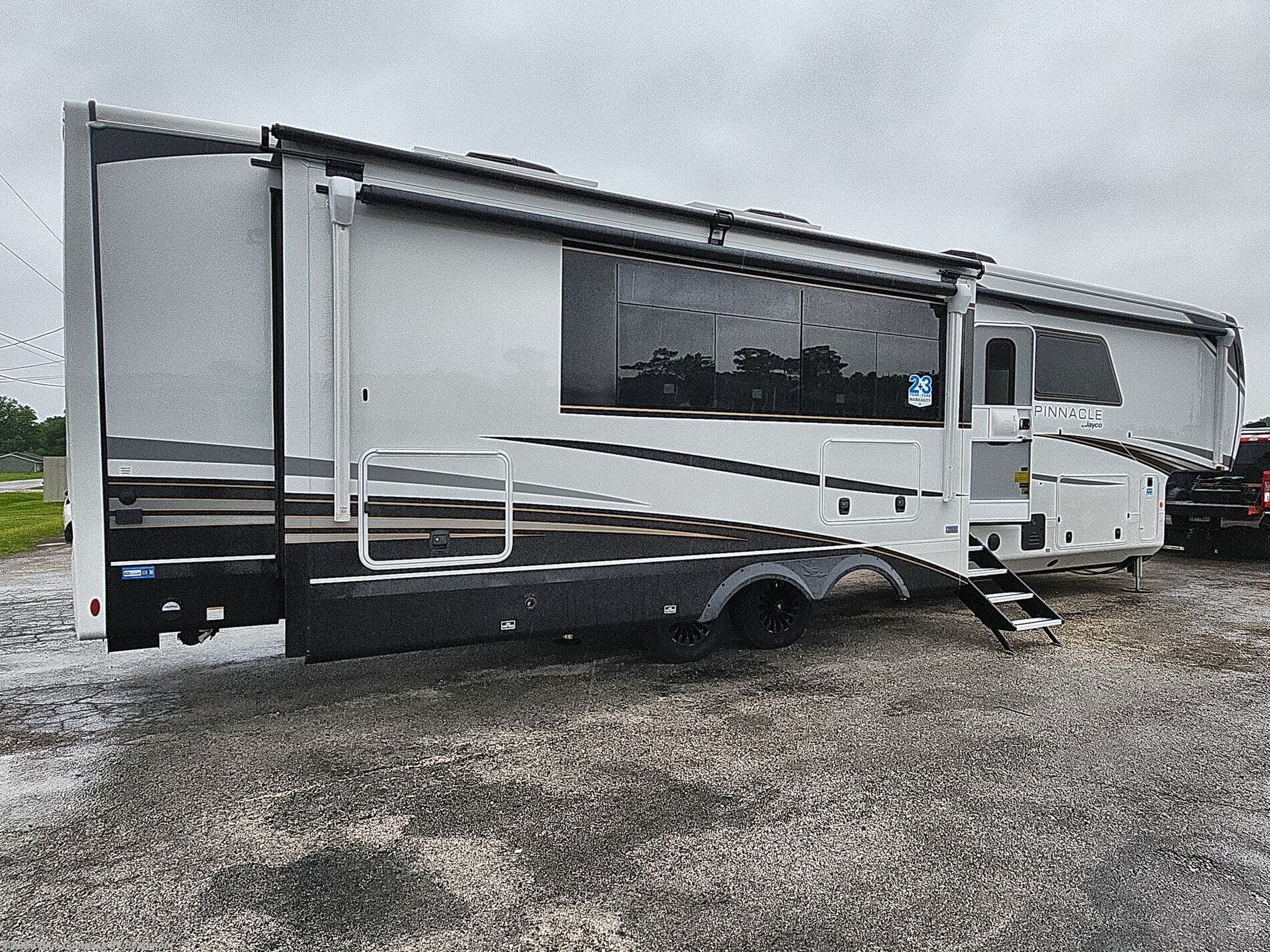 New 2026 Jayco Pinnacle 38FBRK available in Vidor, Texas