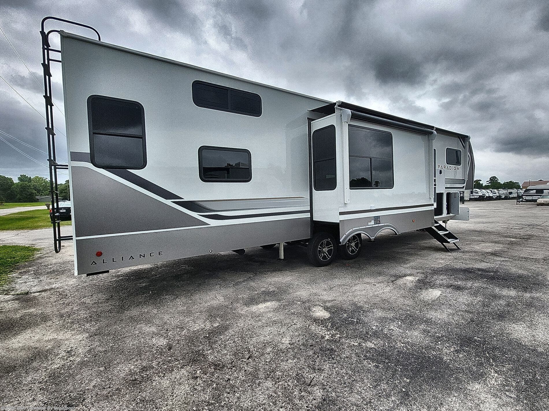 New 2026 Alliance RV Paradigm 395DS available in Vidor, Texas