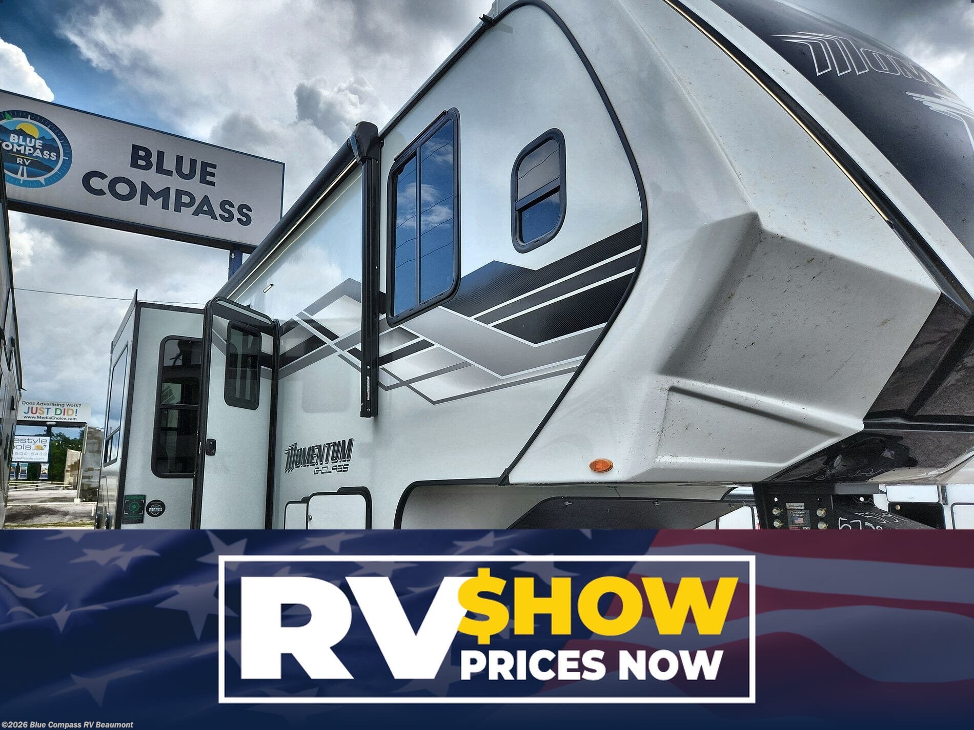 New 2026 Grand Design Momentum G-Class 320G available in Vidor, Texas